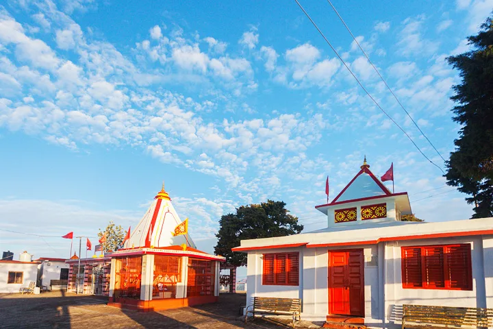 100 hour yoga teacher training rishikesh