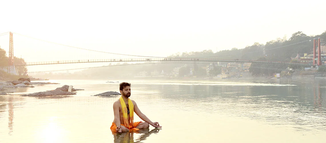 best yoga retreat in rishikesh