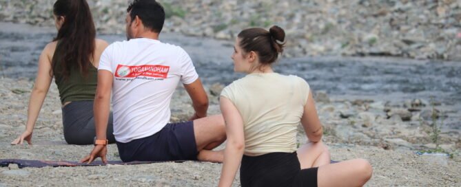 14 day yoga retreat in Rishikesh